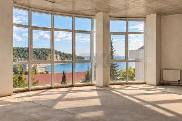 Фото №1: 3-комнатная квартира 262 м², 3/7 эт. - Ольгинка, ул. Приморская, 49