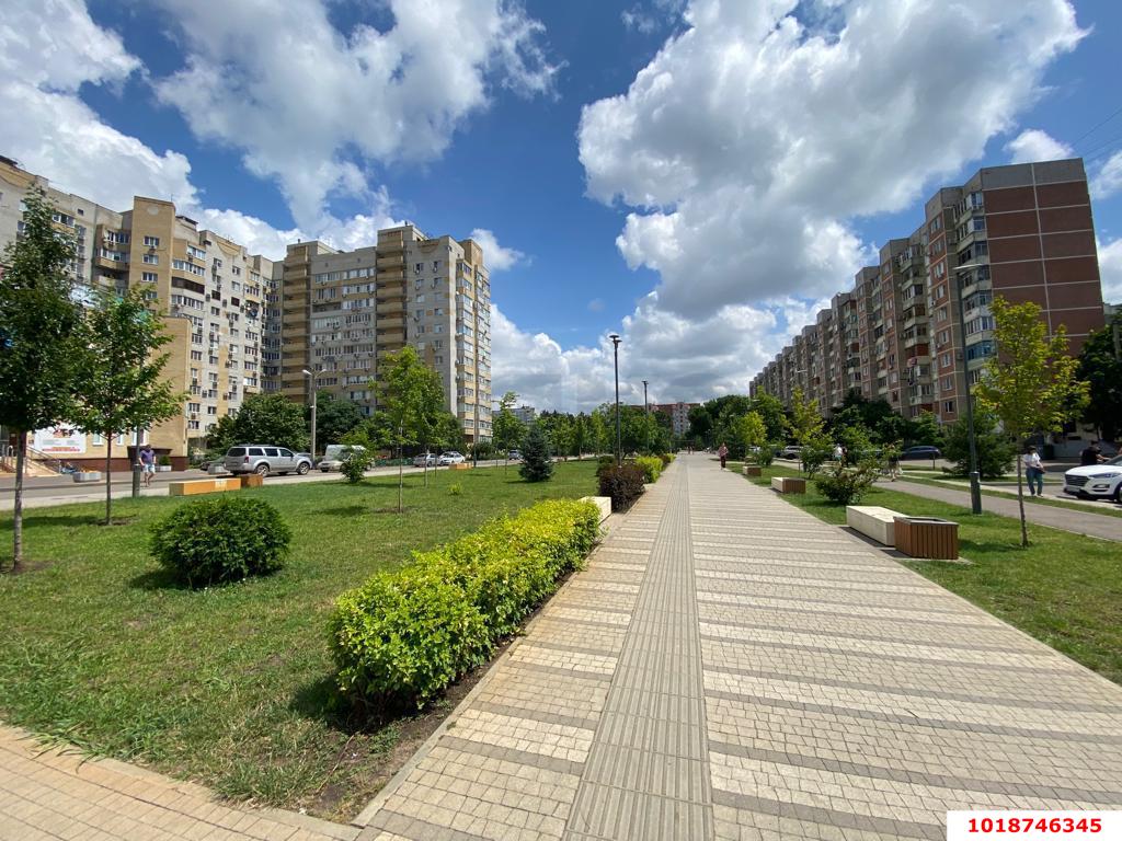 Фото №30: 2-комнатная квартира 90&nbsp;м², 3/12&nbsp;эт. - Краснодар, Западный внутригородской округ, мкр. Юбилейный, ул. Бульварное Кольцо, 7