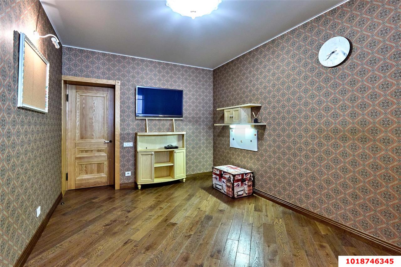 Фото №11: 2-комнатная квартира 90&nbsp;м², 3/12&nbsp;эт. - Краснодар, Западный внутригородской округ, мкр. Юбилейный, ул. Бульварное Кольцо, 7
