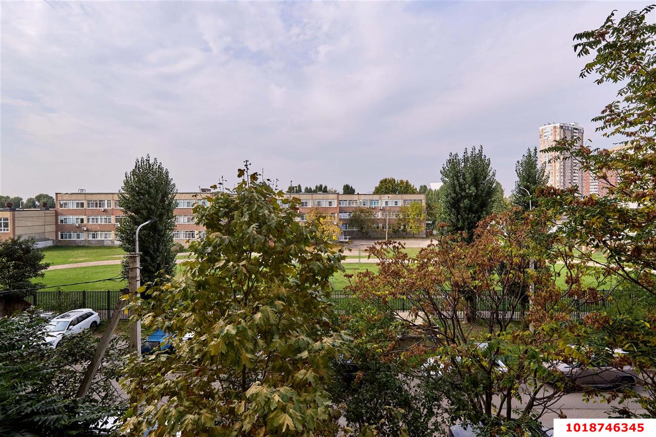 Фото №26: 2-комнатная квартира 90&nbsp;м², 3/12&nbsp;эт. - Краснодар, Западный внутригородской округ, мкр. Юбилейный, ул. Бульварное Кольцо, 7