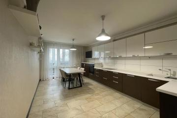 Фото №1: 3-комнатная квартира 91 м², 14/14 эт. - Краснодар, мкр. Юбилейный, ул. Рождественская набережная, 51