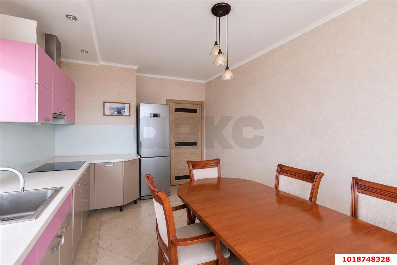Фото №3: 2-комнатная квартира 70&nbsp;м², 9/16&nbsp;эт. - Краснодар, Центральный внутригородской округ, мкр. Завод Измерительных Приборов, ул. Московская, 59