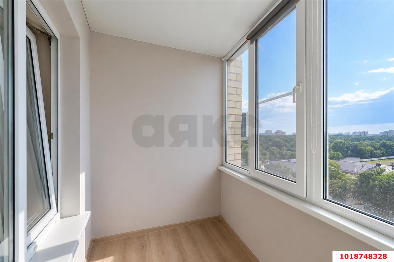 Фото №4: 2-комнатная квартира 70&nbsp;м², 9/16&nbsp;эт. - Краснодар, Центральный внутригородской округ, мкр. Завод Измерительных Приборов, ул. Московская, 59
