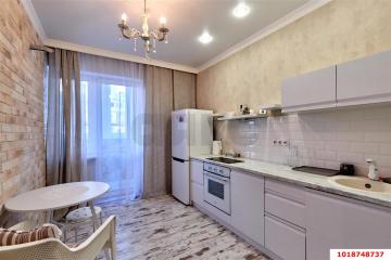 Фото №1: 1-комнатная квартира 34 м², 11/13 эт. - Краснодар, мкр. ЖК Красная Площадь, ул. Конгрессная, 17