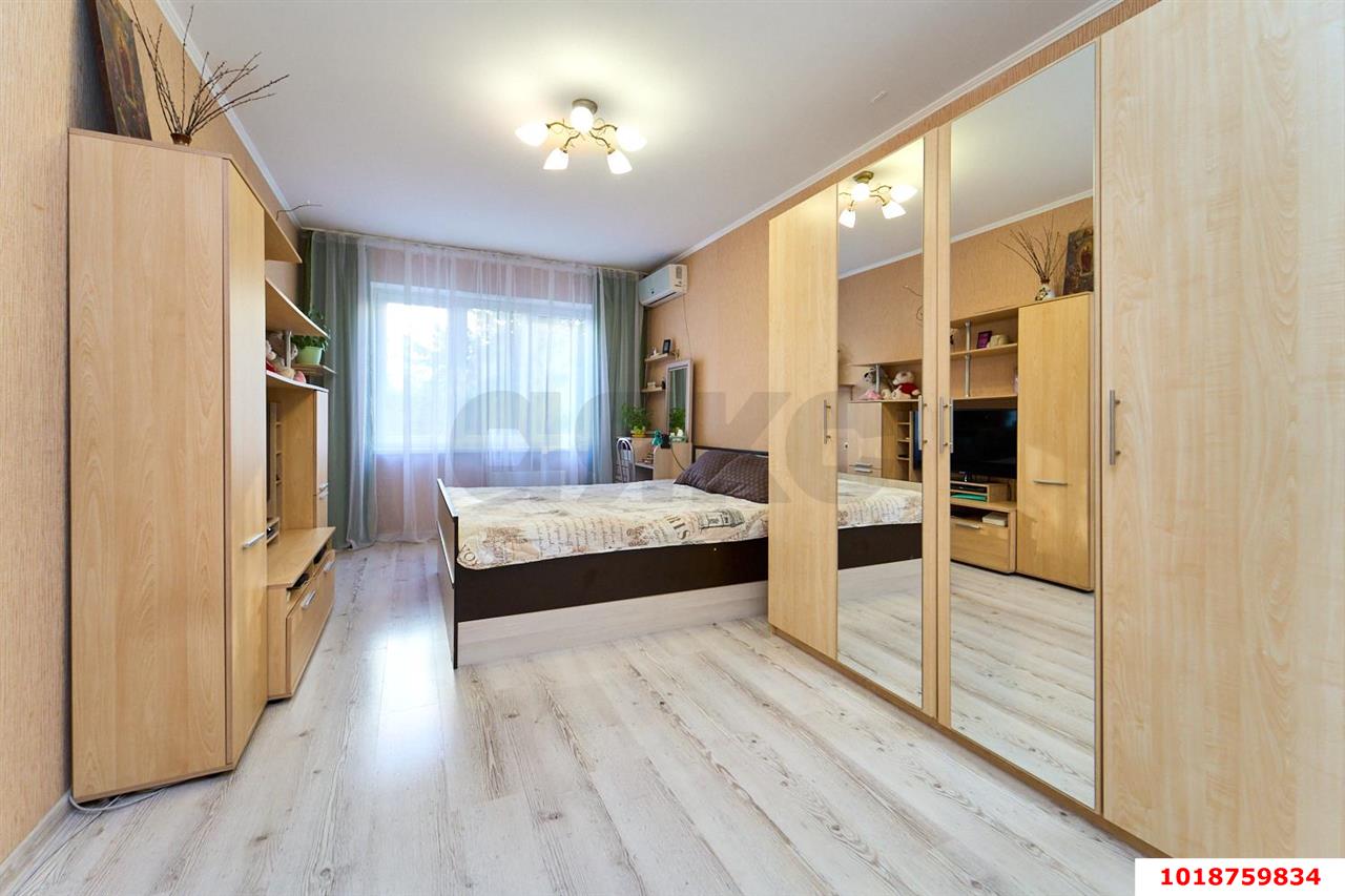 Фото №1: 2-комнатная квартира 69&nbsp;м², 1/16&nbsp;эт. - Краснодар, Прикубанский внутригородской округ, мкр. Восточно-Кругликовский, ул. Черкасская, 129/1