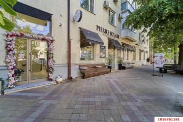 Фото №1: 2-комнатная квартира 57 м², 5/5 эт. - Краснодар, мкр. Центральный, ул. Советская, 40