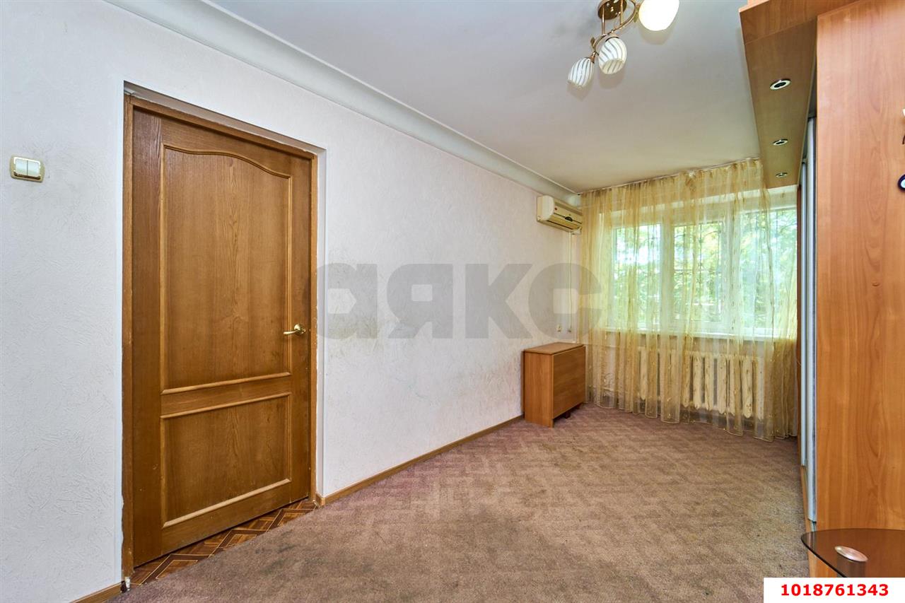 Фото №8: 2-комнатная квартира 44&nbsp;м², 1/4&nbsp;эт. - Краснодар, Центральный внутригородской округ, мкр. Центральный, ул. Орджоникидзе, 93