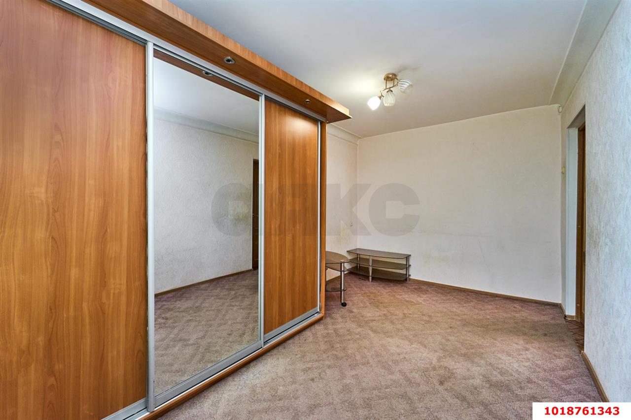Фото №9: 2-комнатная квартира 44&nbsp;м², 1/4&nbsp;эт. - Краснодар, Центральный внутригородской округ, мкр. Центральный, ул. Орджоникидзе, 93