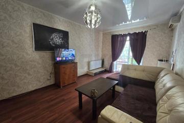Фото №1: 1-комнатная квартира 40 м², 1/6 эт. - Краснодар, мкр. Музыкальный, ул. имени Сергея Есенина, 133