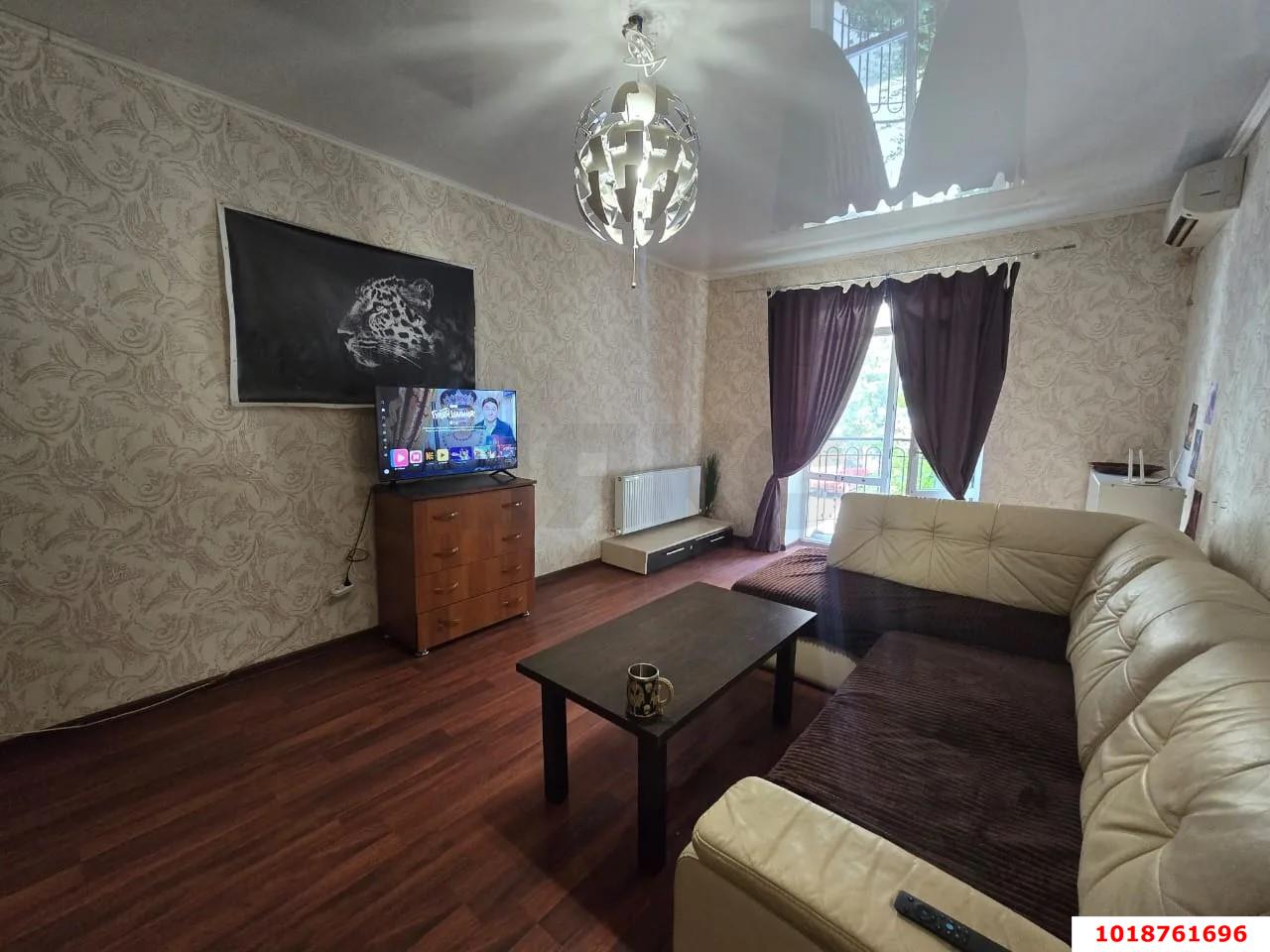 Фото №1: 1-комнатная квартира 40&nbsp;м², 1/6&nbsp;эт. - Краснодар, Прикубанский внутригородской округ, ЖК Лучезарный, мкр. Музыкальный, ул. имени Сергея Есенина, 133