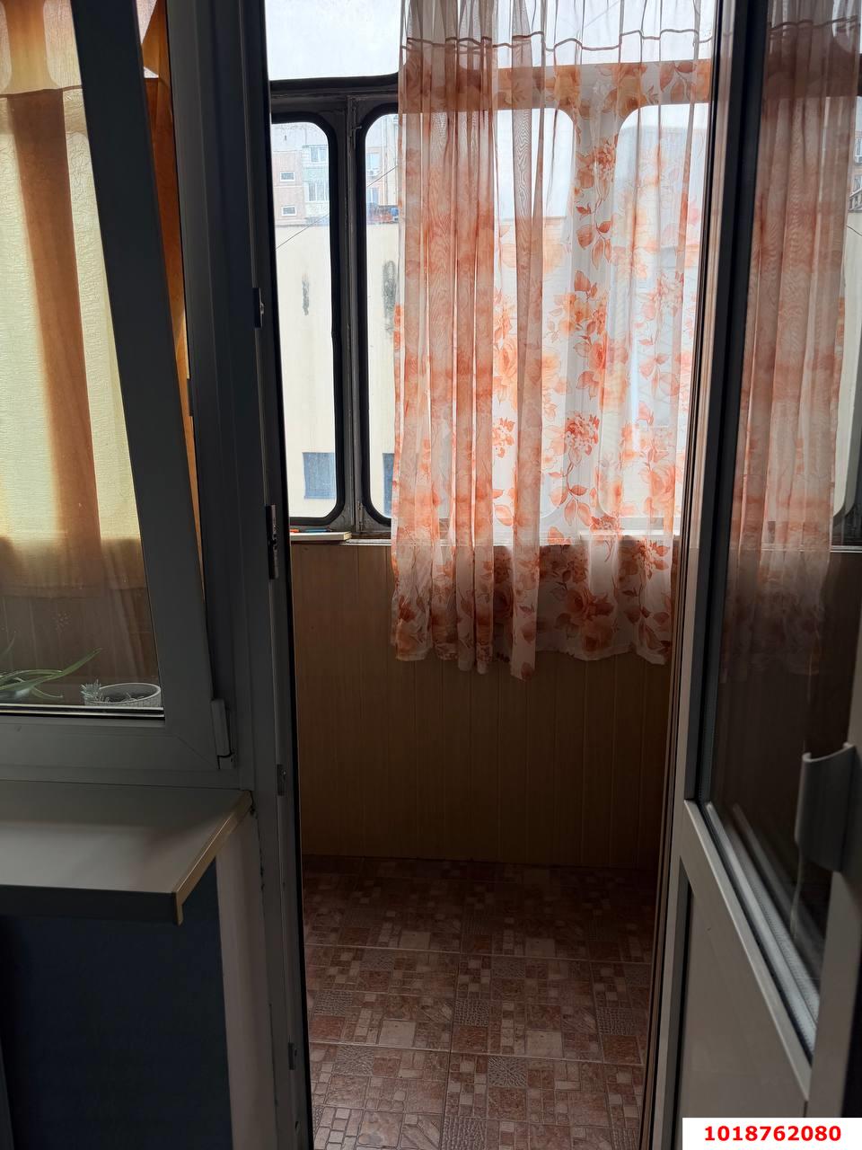 Фото №6: 1-комнатная квартира 37&nbsp;м², 3/12&nbsp;эт. - Краснодар, Западный внутригородской округ, мкр. Юбилейный, б-р Платановый, 19/1