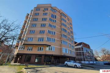 Фото №1: 1-комнатная квартира 52 м², 6/9 эт. - Краснодар, мкр. Западный внутригородской округ, ул. Краснознамённая, 1/2