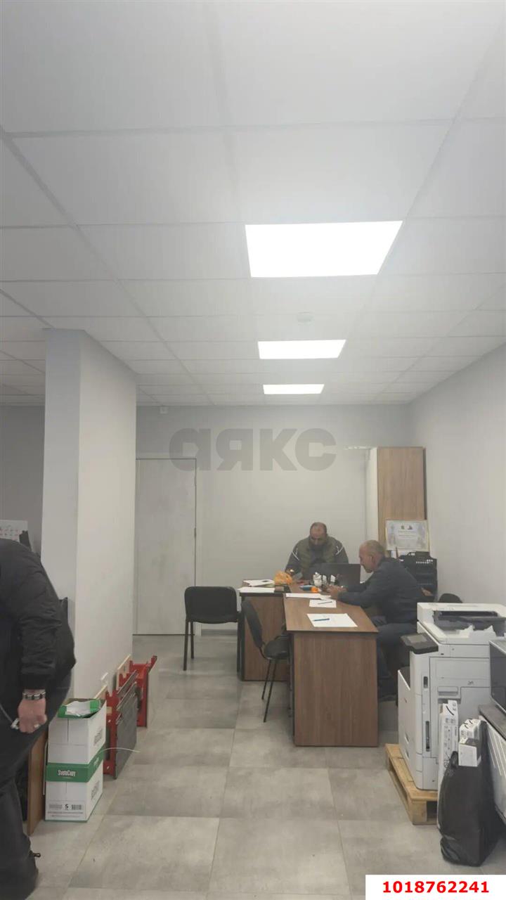 Фото №3: Офисное помещение 50&nbsp;м², 1/16&nbsp;эт. - Краснодар, Прикубанский внутригородской округ, мкр. ЖК Хорошая Погода, ул. Кирилла Россинского, 3/2к1
