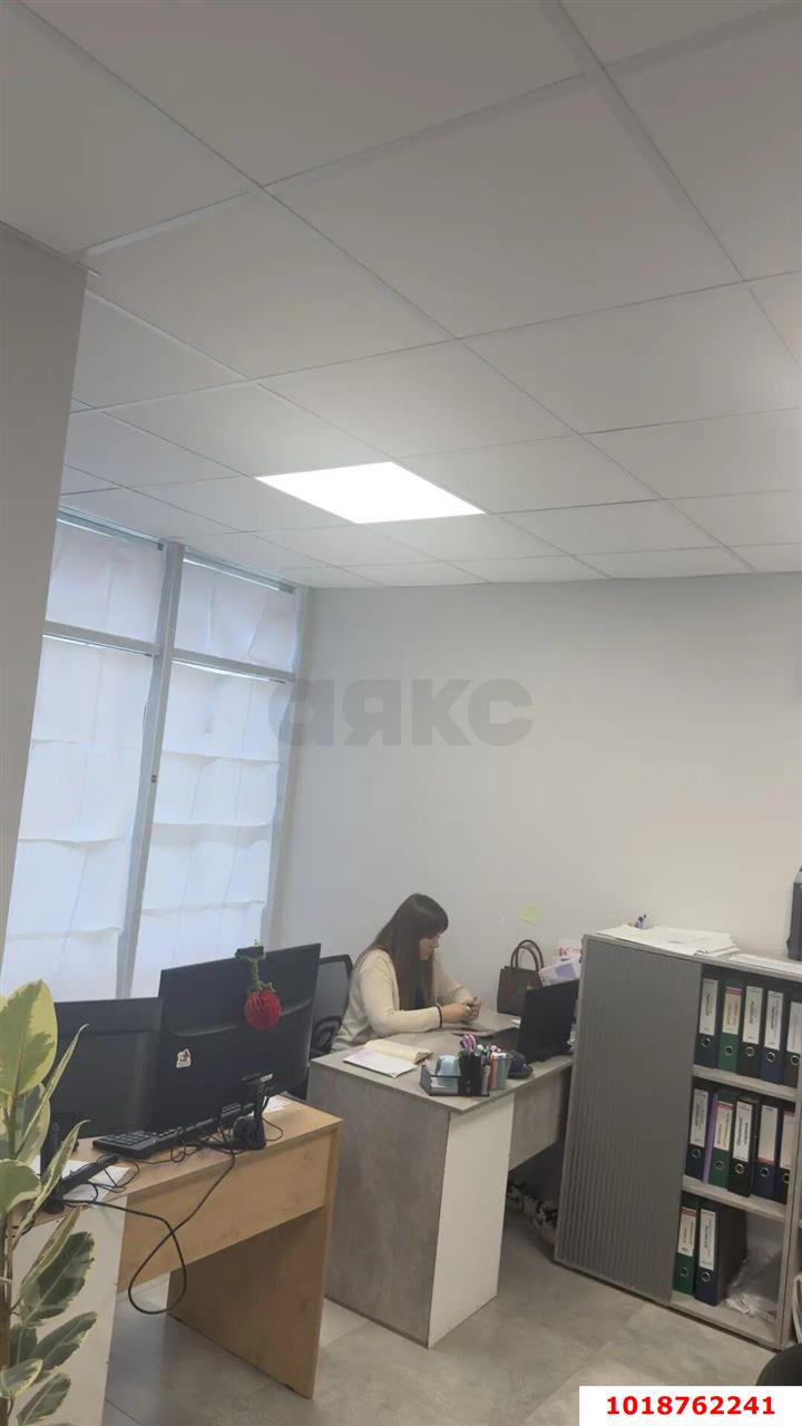 Фото №2: Офисное помещение 50&nbsp;м², 1/16&nbsp;эт. - Краснодар, Прикубанский внутригородской округ, мкр. ЖК Хорошая Погода, ул. Кирилла Россинского, 3/2к1