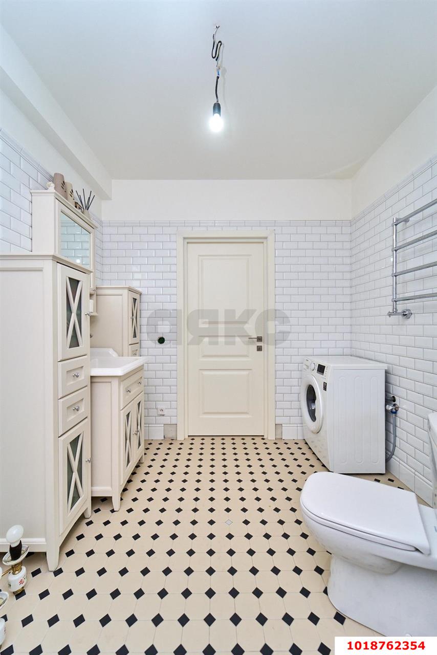 Фото №7: 1-комнатная квартира 57&nbsp;м², 22/22&nbsp;эт. - Краснодар, Западный внутригородской округ, мкр. Центральный, ул. Кубанская набережная, 31/1