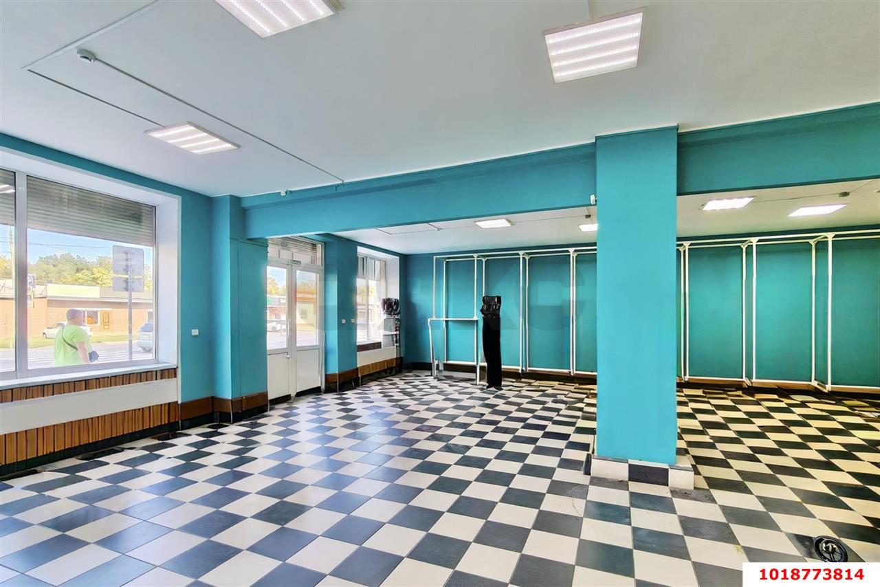 Фото №4: Торговое помещение 350&nbsp;м², 1/1&nbsp;эт. - Краснодар, Карасунский внутригородской округ, мкр. Хлопчато-бумажный Комбинат, ул. Уральская, 122/1