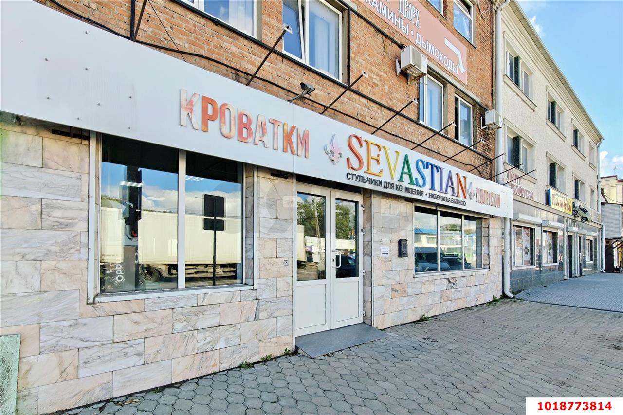 Фото №1: Торговое помещение 350&nbsp;м², 1/1&nbsp;эт. - Краснодар, Карасунский внутригородской округ, мкр. Хлопчато-бумажный Комбинат, ул. Уральская, 122/1