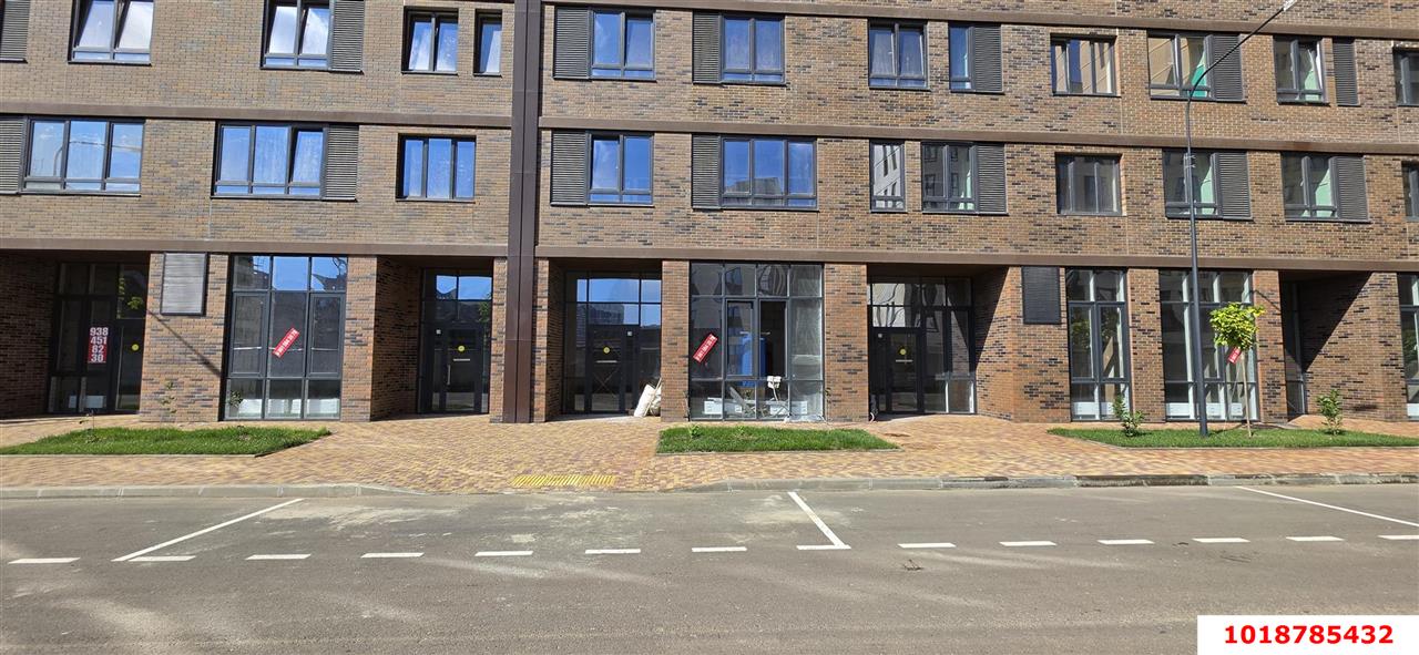 Фото №2: Торговое помещение 57&nbsp;м², 1/18&nbsp;эт. - Краснодар, Прикубанский внутригородской округ, мкр. жилой комплекс Народные Кварталы, ул. имени Владимира Рунова, 2к1