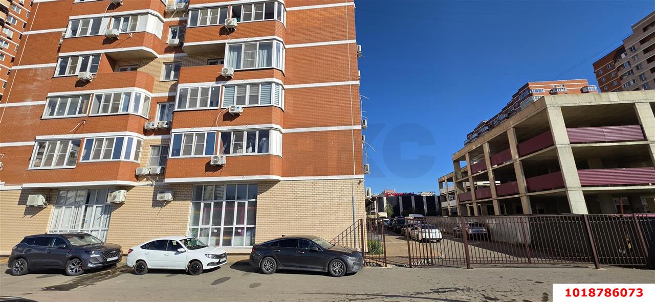 Фото №4: Торговое помещение 103&nbsp;м², 1/16&nbsp;эт. - Краснодар, Прикубанский внутригородской округ, Молодёжный, мкр. жилой комплекс Абрикос, ул. 5-я Дорожная, 68к2