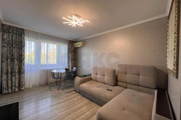 Фото №1: 2-комнатная квартира 45 м², 3/5 эт. - Краснодар, мкр. Фестивальный, ул. Гагарина, 81