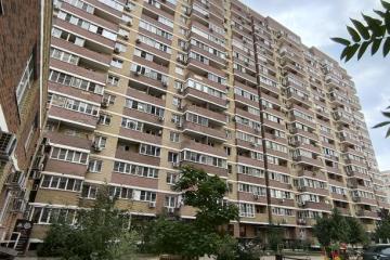 Фото №1: 2-комнатная квартира 63 м², 1/17 эт. - Краснодар, мкр. имени Петра Метальникова, ул. Петра Метальникова, 5к2