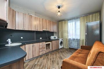 Фото №1: 1-комнатная квартира 37&nbsp;м², 5/5&nbsp;эт. - Краснодар, мкр. Завод Радиоизмерительных Приборов, ул. Павловская, 1/10/1