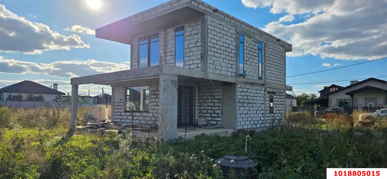 Фото №2: Дом 244&nbsp;м² + 8&nbsp;сот., 2&nbsp;эт. - Краснодар, Прикубанский внутригородской округ, мкр. жилой комплекс Испания, ул. Мадридская