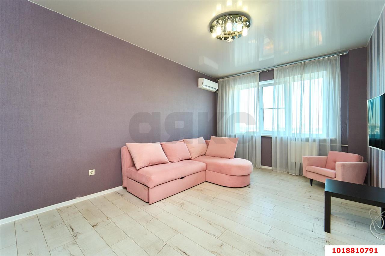 Фото №8: 2-комнатная квартира 79&nbsp;м², 15/15&nbsp;эт. - Краснодар, Центральный внутригородской округ, ЖК Покровский, мкр. Центральный, ул. Фабричная, 10