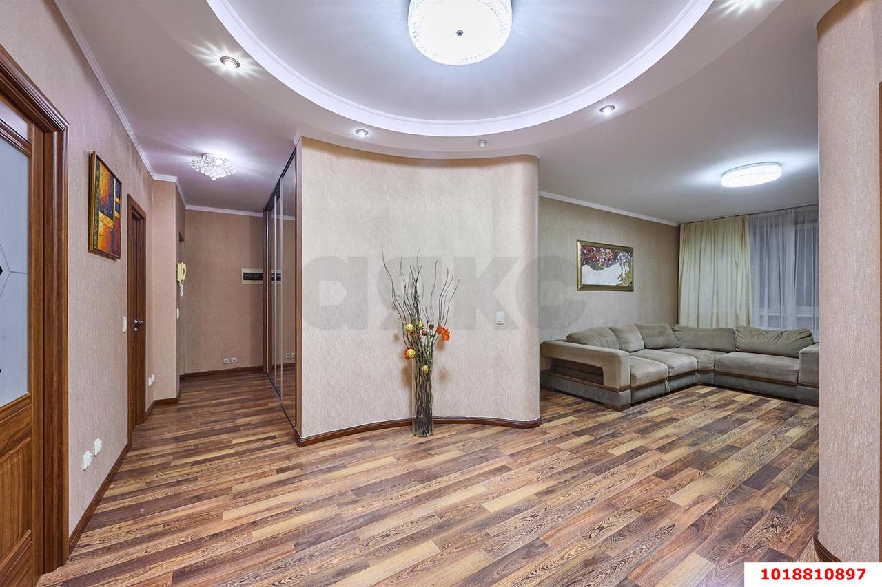 Фото №9: 2-комнатная квартира 78&nbsp;м², 10/18&nbsp;эт. - Краснодар, Прикубанский внутригородской округ, мкр. Фестивальный, ул. Гагарина, 232