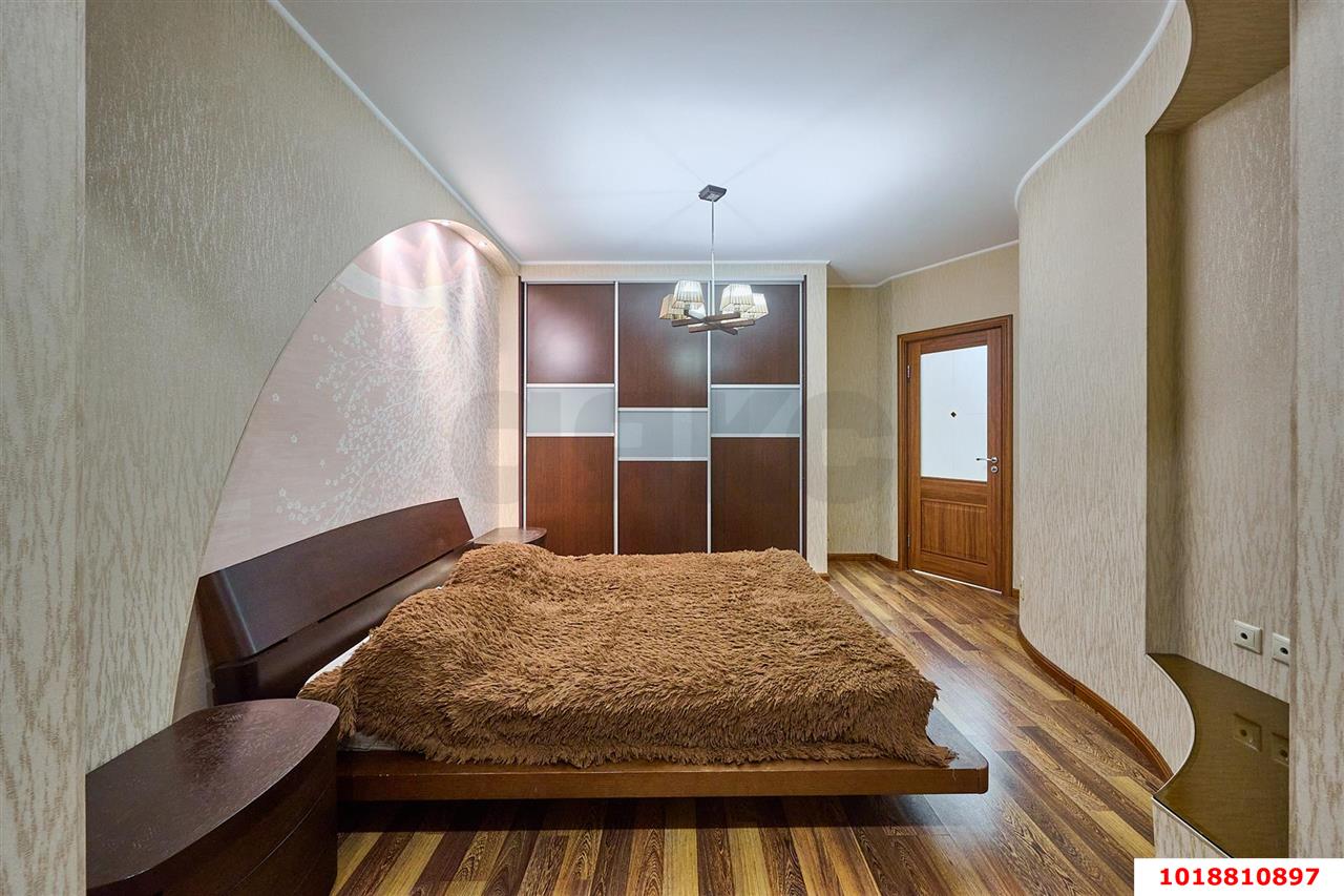 Фото №5: 2-комнатная квартира 78&nbsp;м², 10/18&nbsp;эт. - Краснодар, Прикубанский внутригородской округ, мкр. Фестивальный, ул. Гагарина, 232