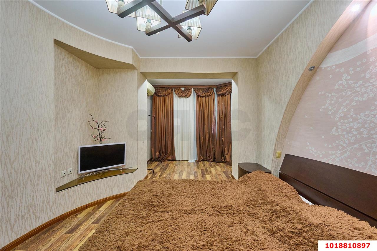Фото №6: 2-комнатная квартира 78&nbsp;м², 10/18&nbsp;эт. - Краснодар, Прикубанский внутригородской округ, мкр. Фестивальный, ул. Гагарина, 232