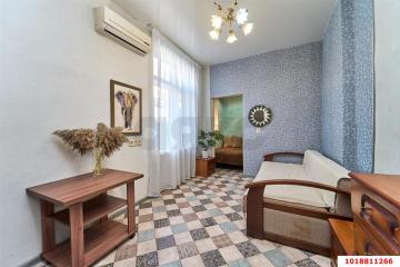 Фото №1: 1-комнатная квартира 27 м², 1/1 эт. - Краснодар, мкр. Центральный, ул. Янковского, 105