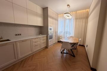 Фото №1: 2-комнатная квартира 62 м², 17/17 эт. - Краснодар, мкр. Московский, ул. Московская, 112