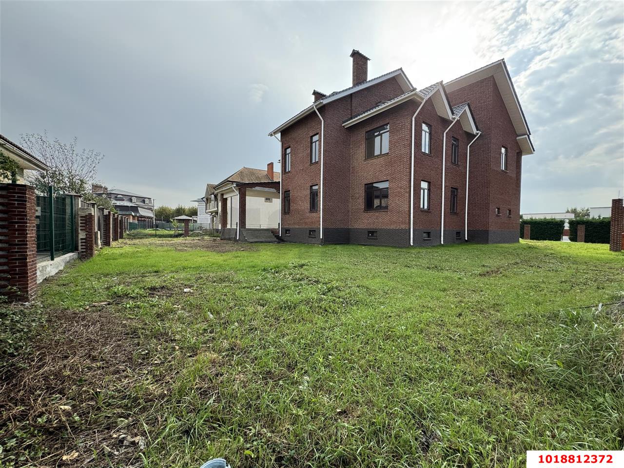 Фото №5: Дом 640&nbsp;м² + 12&nbsp;сот., 3&nbsp;эт. - Краснодар, Прикубанский внутригородской округ, мкр. Немецкая Деревня, ул. Саксонская, 6