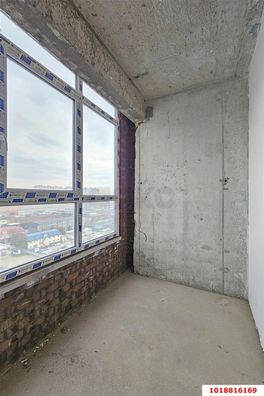 Фото №6: 3-комнатная квартира 100&nbsp;м², 12/23&nbsp;эт. - Краснодар, Карасунский внутригородской округ, Хлопчато-бумажный Комбинат, мкр. жилой комплекс Фамилия, ул. Старокубанская, 124