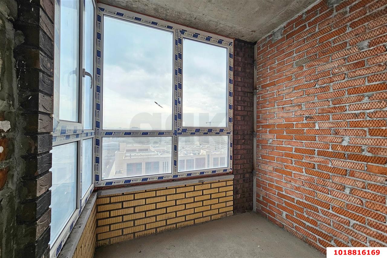 Фото №11: 3-комнатная квартира 100&nbsp;м², 12/23&nbsp;эт. - Краснодар, Карасунский внутригородской округ, Хлопчато-бумажный Комбинат, мкр. жилой комплекс Фамилия, ул. Старокубанская, 124