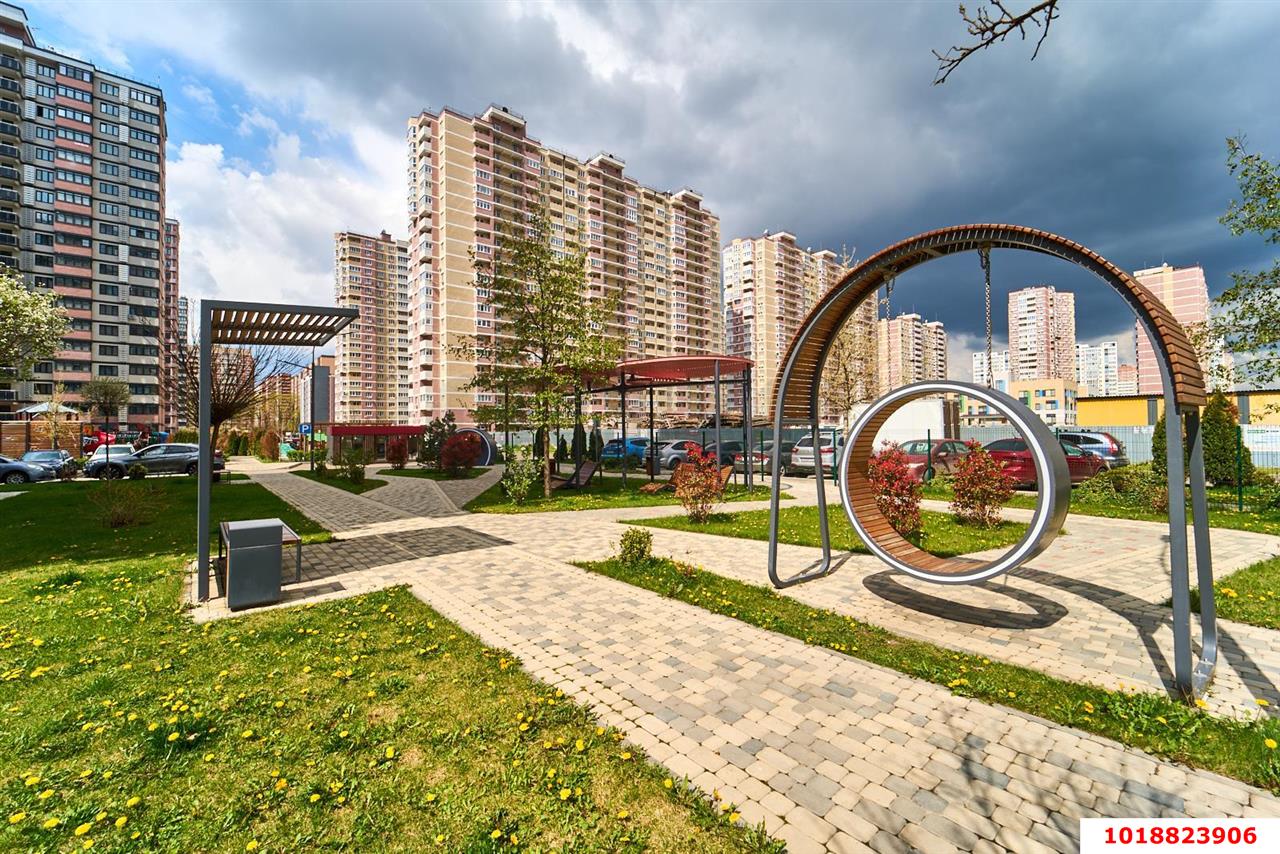 Фото №1: 1-комнатная квартира 44&nbsp;м², 12/18&nbsp;эт. - Краснодар, Прикубанский внутригородской округ, ЖК Бауинвест, мкр. ЖК Парк у Дома, ул. Героя Владислава Посадского, 17