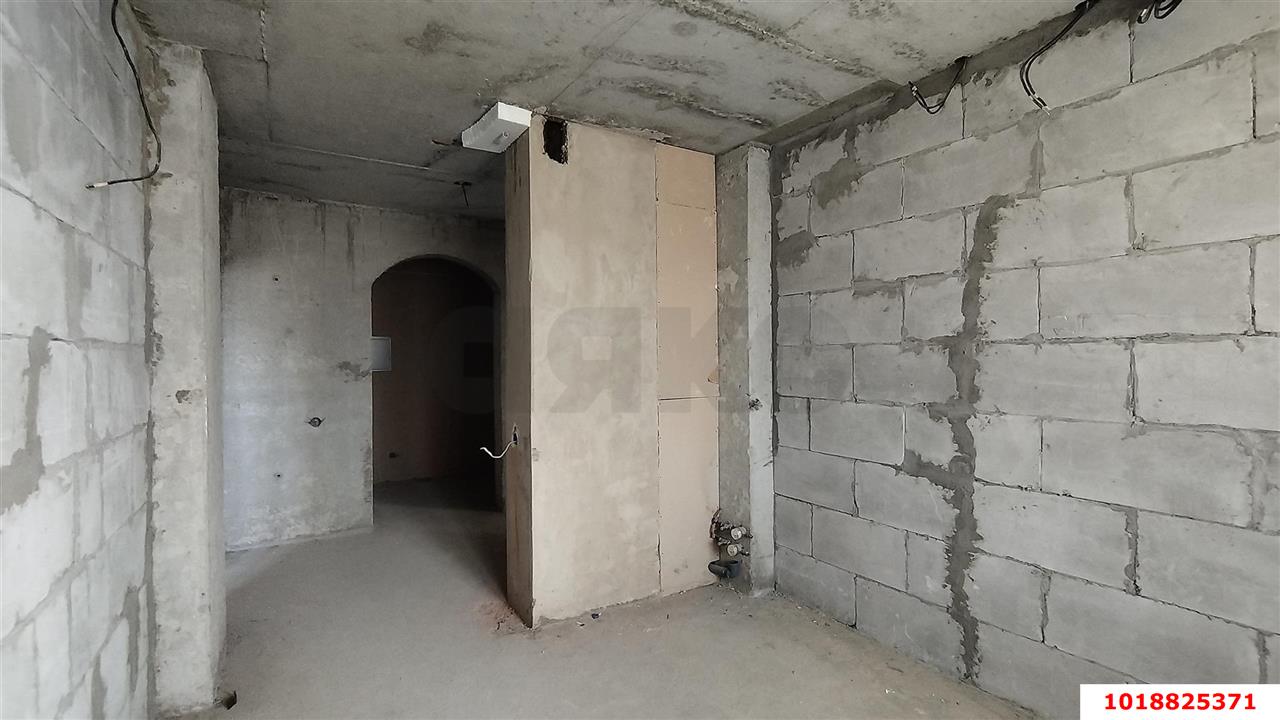 Фото №3: 3-комнатная квартира 91&nbsp;м², 7/16&nbsp;эт. - Краснодар, Карасунский внутригородской округ, Гидростроителей, мкр. жилой комплекс Небесная Лазурь, ул. имени Невкипелого, 2