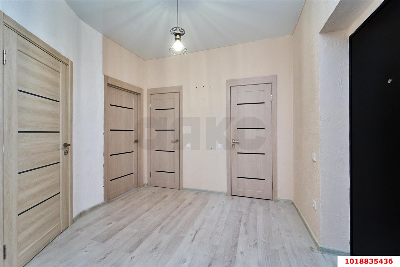 Фото №8: 1-комнатная квартира 43&nbsp;м², 1/3&nbsp;эт. - Краснодар, Прикубанский внутригородской округ, мкр. жилой комплекс Италия, ул. Веронская, 20