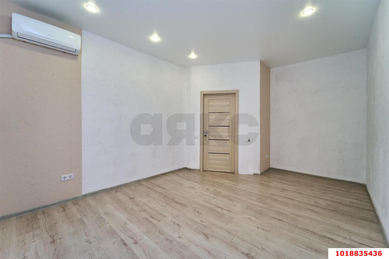 Фото №3: 1-комнатная квартира 43&nbsp;м², 1/3&nbsp;эт. - Краснодар, Прикубанский внутригородской округ, мкр. жилой комплекс Италия, ул. Веронская, 20