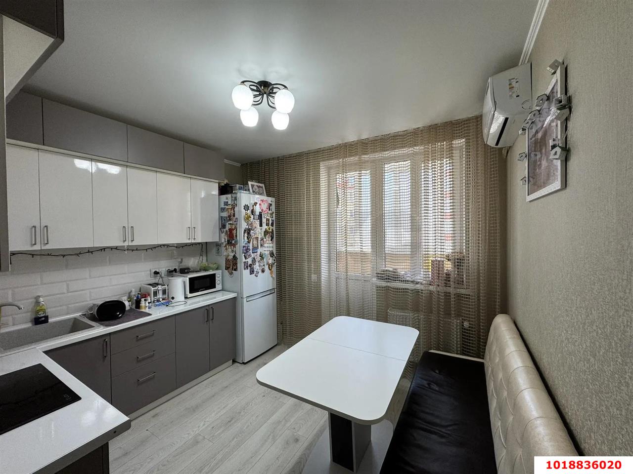 Фото №1: 2-комнатная квартира 52&nbsp;м², 12/17&nbsp;эт. - Краснодар, Прикубанский внутригородской округ, имени Петра Метальникова, мкр. ЖК Времена Года 3, ул. Цезаря Куникова, 24к2