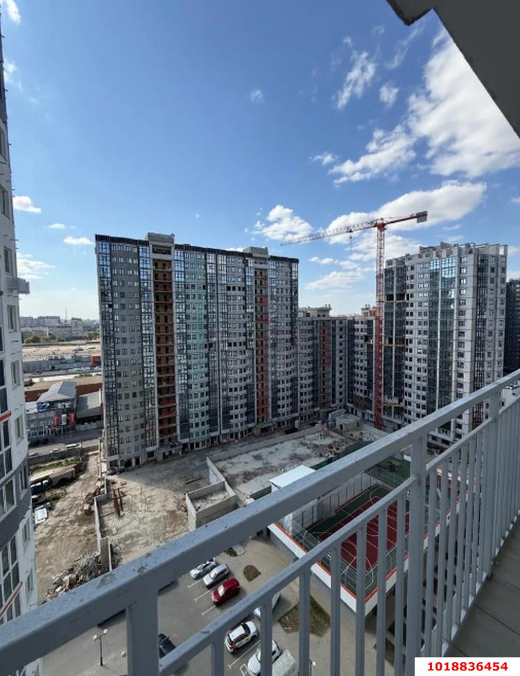 Фото №4: 2-комнатная квартира 75&nbsp;м², 14/21&nbsp;эт. - Краснодар, Карасунский внутригородской округ, Хлопчато-бумажный Комбинат, мкр. ЖК Альфа, ул. Уральская, 100