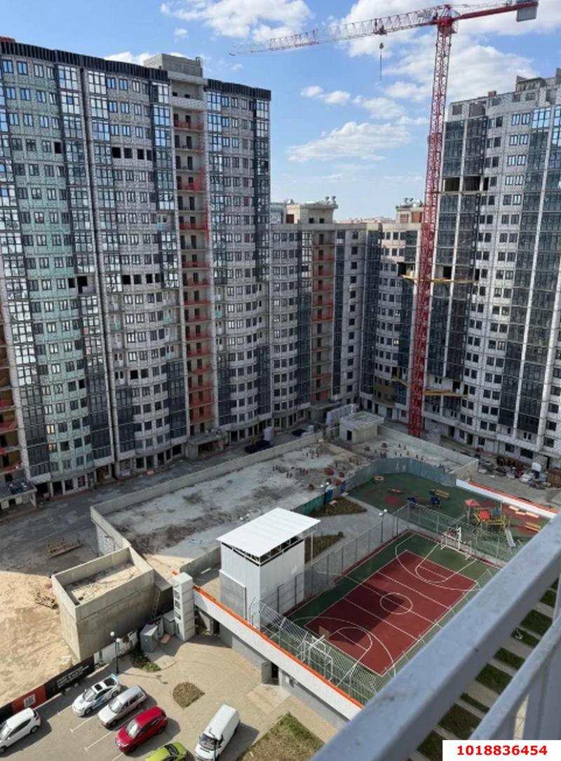 Фото №1: 2-комнатная квартира 75&nbsp;м², 14/21&nbsp;эт. - Краснодар, Карасунский внутригородской округ, Хлопчато-бумажный Комбинат, мкр. ЖК Альфа, ул. Уральская, 100