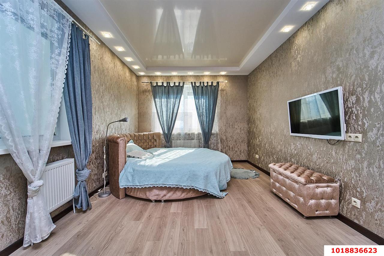 Фото №2: 2-комнатная квартира 80&nbsp;м², 2/17&nbsp;эт. - Краснодар, Кожзавод, мкр. Западный внутригородской округ, ул. Кожевенная, 40