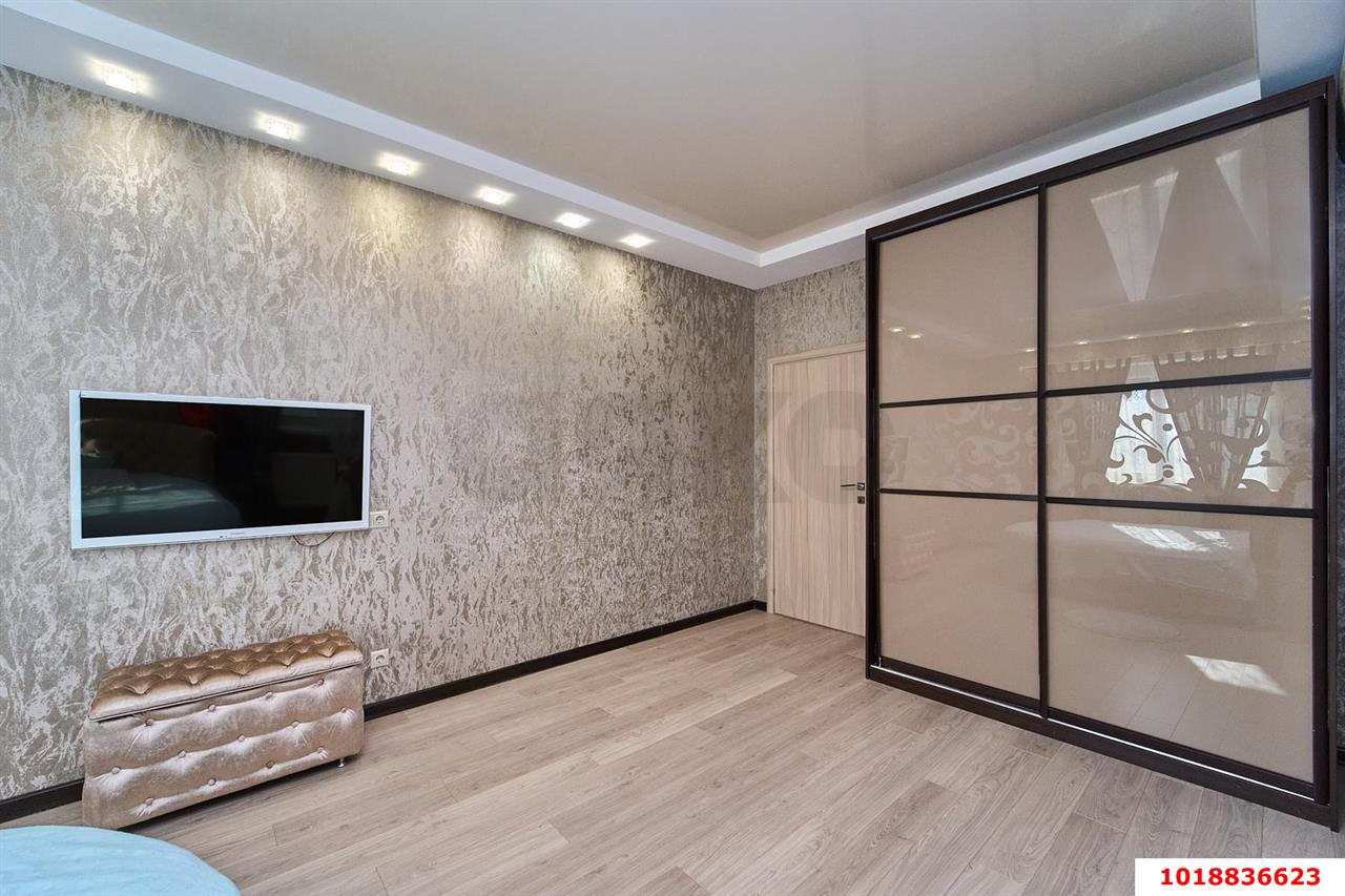 Фото №11: 2-комнатная квартира 80&nbsp;м², 2/17&nbsp;эт. - Краснодар, Кожзавод, мкр. Западный внутригородской округ, ул. Кожевенная, 40