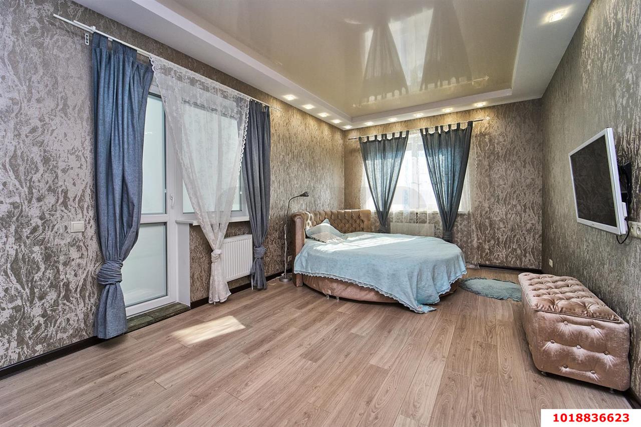 Фото №10: 2-комнатная квартира 80&nbsp;м², 2/17&nbsp;эт. - Краснодар, Кожзавод, мкр. Западный внутригородской округ, ул. Кожевенная, 40