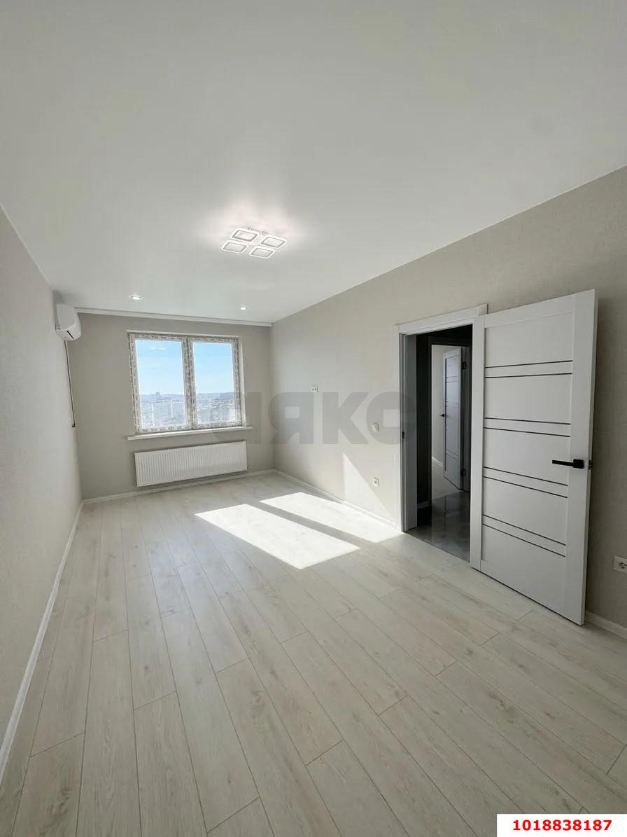 Фото №1: 2-комнатная квартира 56&nbsp;м², 23/24&nbsp;эт. - Краснодар, Прикубанский внутригородской округ, мкр. жилой комплекс Свобода, ул. Домбайская, 55к6
