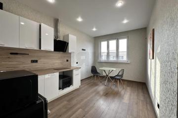 Фото №1: 1-комнатная квартира 41 м², 9/10 эт. - Новая Адыгея, мкр. жилой комплекс Мега-Победа 2, ул. Песочная, 1к5