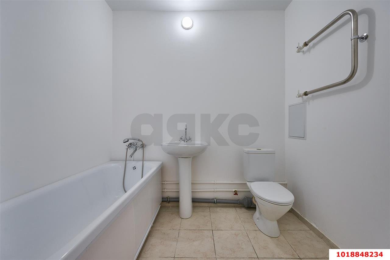 Фото №7: 1-комнатная квартира 40&nbsp;м², 14/17&nbsp;эт. - Краснодар, Прикубанский внутригородской округ, Восточный, мкр. жилой комплекс Квартал № 6, ул. имени Героя Советского Союза Якова Кобзаря, 2