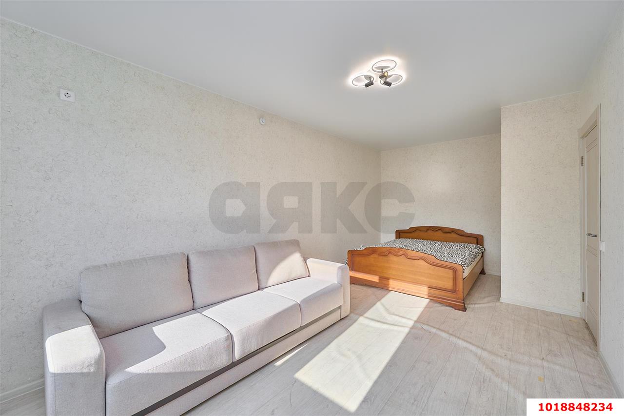 Фото №3: 1-комнатная квартира 40&nbsp;м², 14/17&nbsp;эт. - Краснодар, Прикубанский внутригородской округ, Восточный, мкр. жилой комплекс Квартал № 6, ул. имени Героя Советского Союза Якова Кобзаря, 2